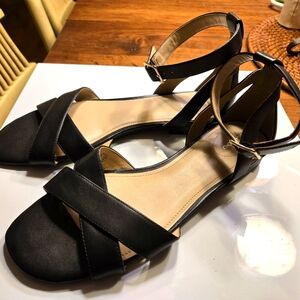 LandsEnd Dressy Sandals 10B NWOT